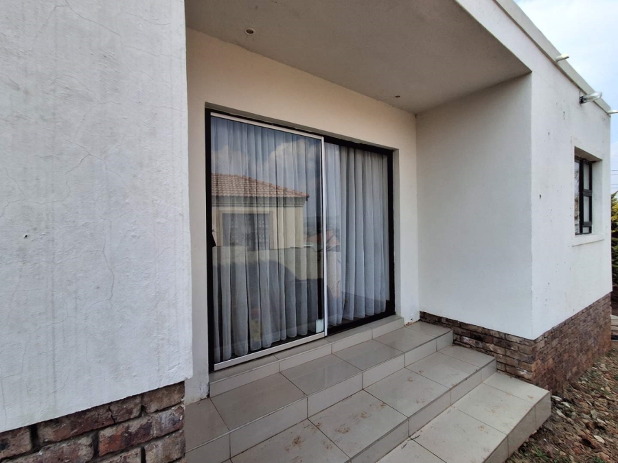 3 Bedroom Property for Sale in Elandspoort Gauteng
