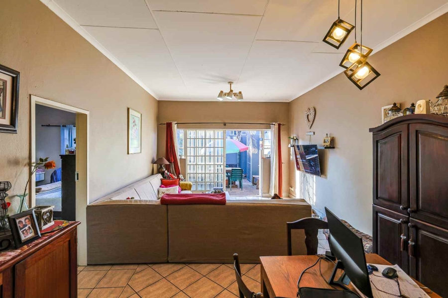 3 Bedroom Property for Sale in Faerie Glen Gauteng