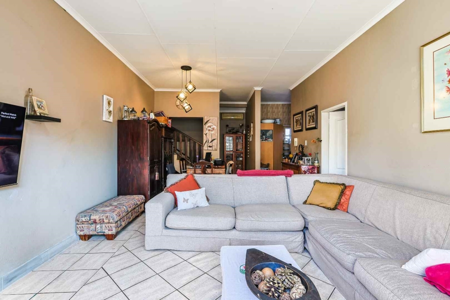 3 Bedroom Property for Sale in Faerie Glen Gauteng