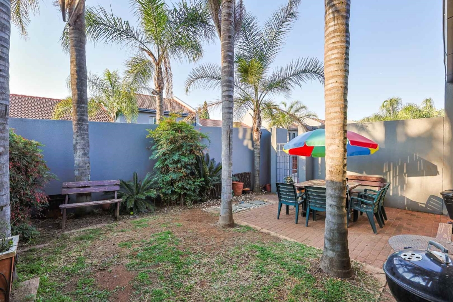 3 Bedroom Property for Sale in Faerie Glen Gauteng