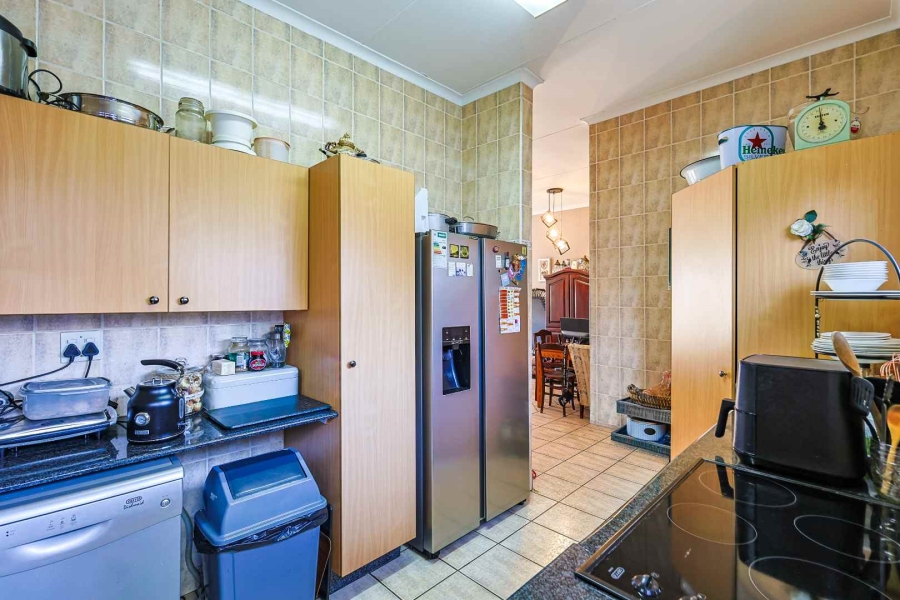3 Bedroom Property for Sale in Faerie Glen Gauteng