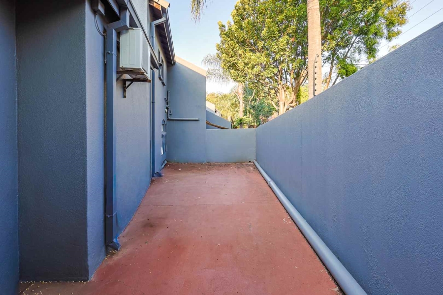 3 Bedroom Property for Sale in Faerie Glen Gauteng