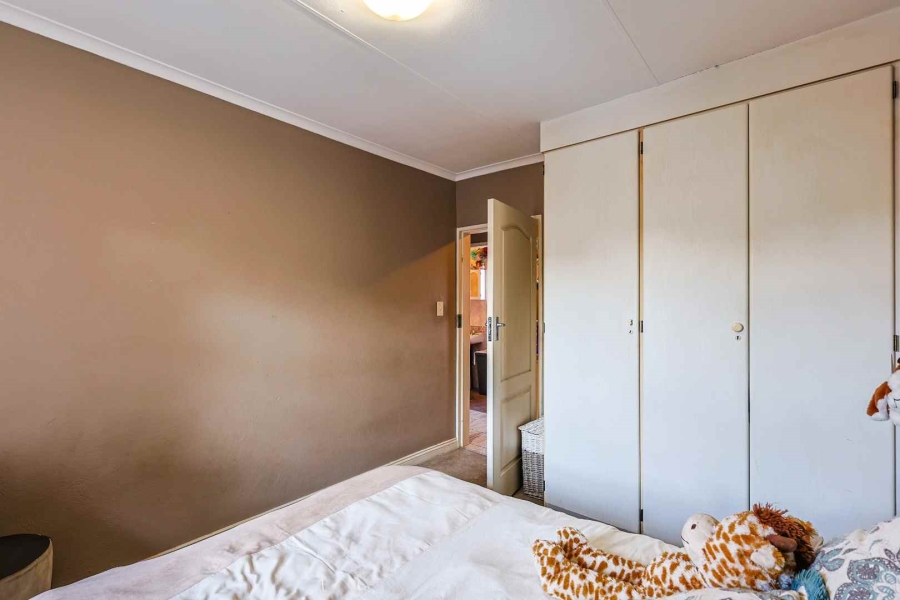 3 Bedroom Property for Sale in Faerie Glen Gauteng