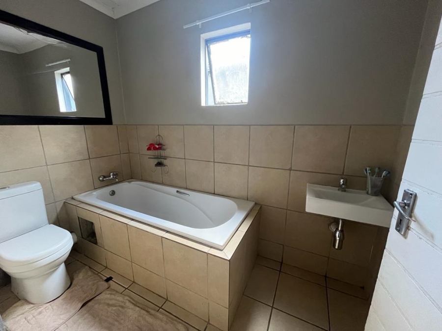 2 Bedroom Property for Sale in South Hills Gauteng