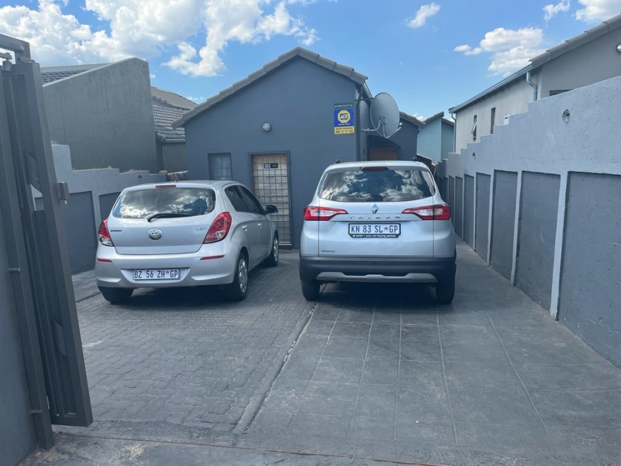 2 Bedroom Property for Sale in South Hills Gauteng