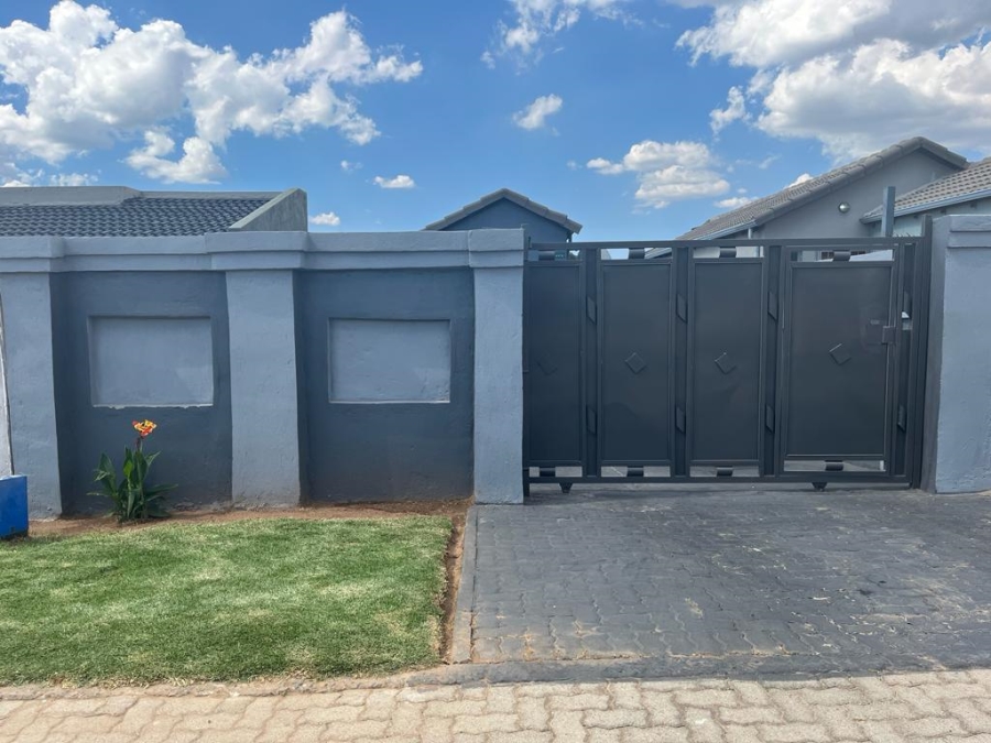 2 Bedroom Property for Sale in South Hills Gauteng