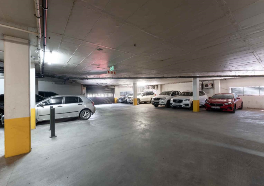 To Let Commercial Property for Rent in Magaliessig Gauteng