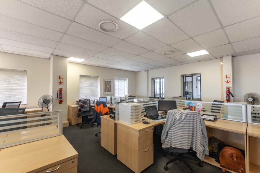 To Let Commercial Property for Rent in Magaliessig Gauteng