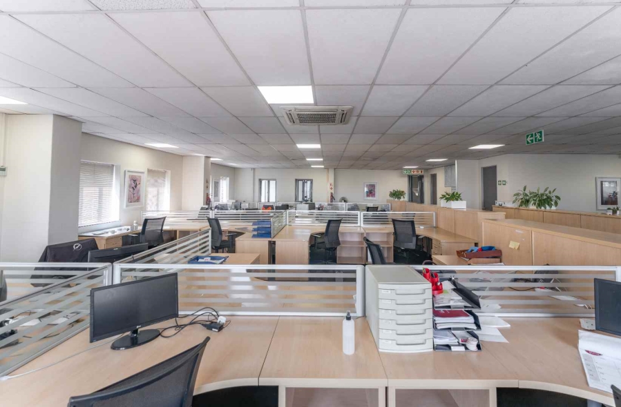 To Let Commercial Property for Rent in Magaliessig Gauteng