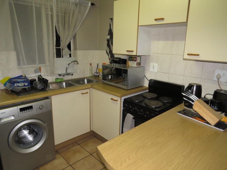 To Let 2 Bedroom Property for Rent in Ravenswood Gauteng