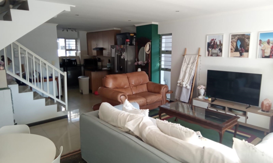 2 Bedroom Property for Sale in Sandton Central Gauteng