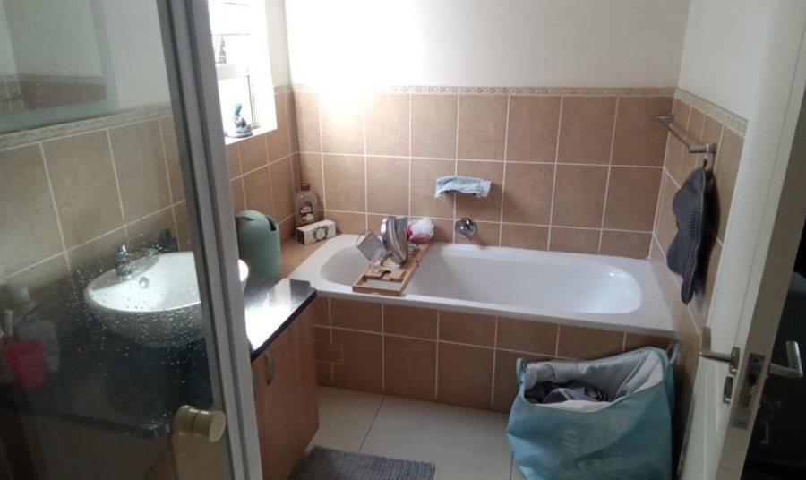 2 Bedroom Property for Sale in Sandton Central Gauteng