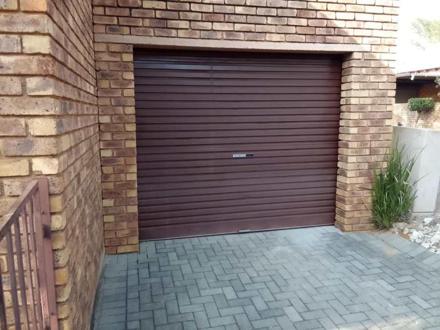 0 Bedroom Property for Sale in Wilgeheuwel Gauteng