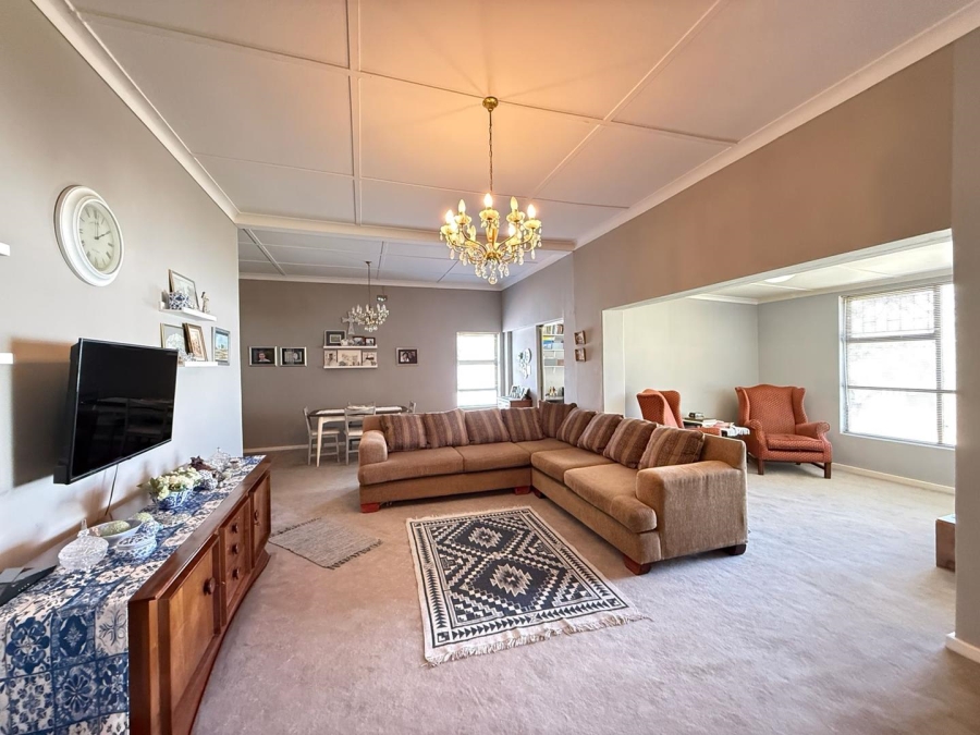 4 Bedroom Property for Sale in Discovery Gauteng