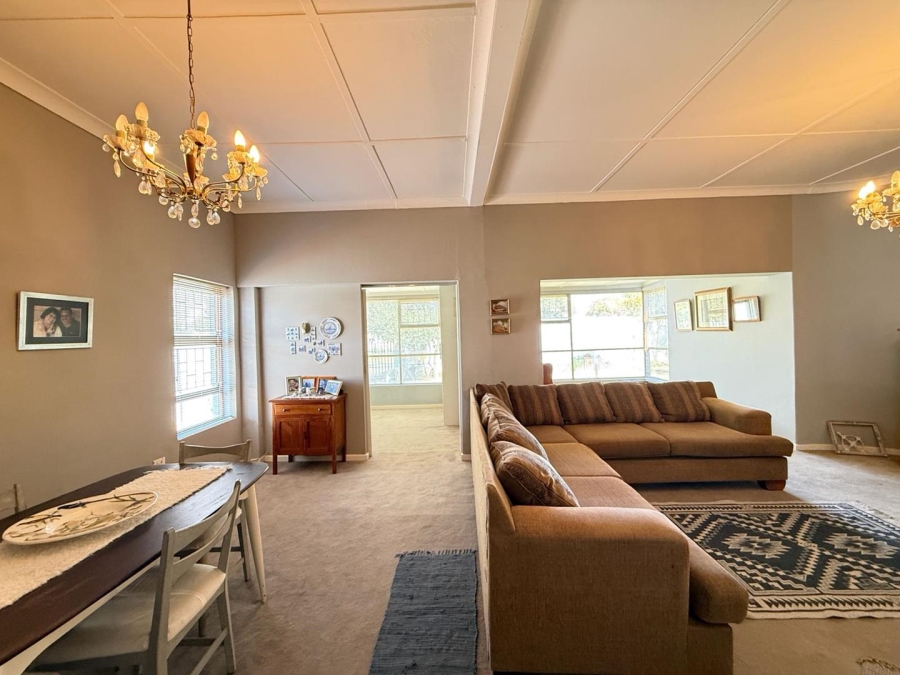 4 Bedroom Property for Sale in Discovery Gauteng