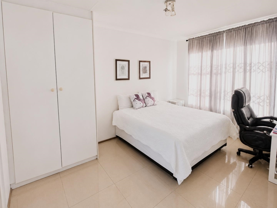 3 Bedroom Property for Sale in Wilgeheuwel Gauteng