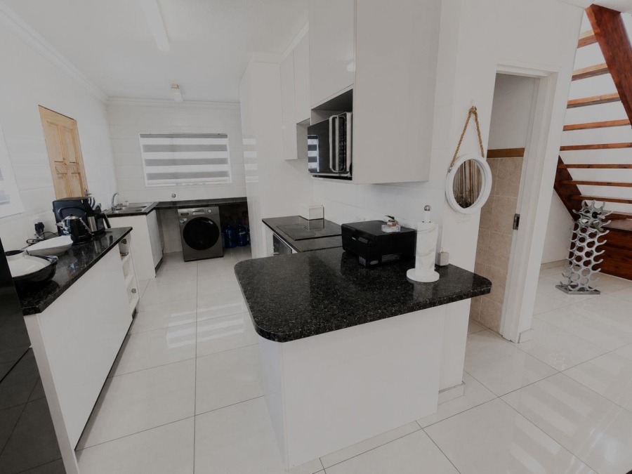 3 Bedroom Property for Sale in Wilgeheuwel Gauteng