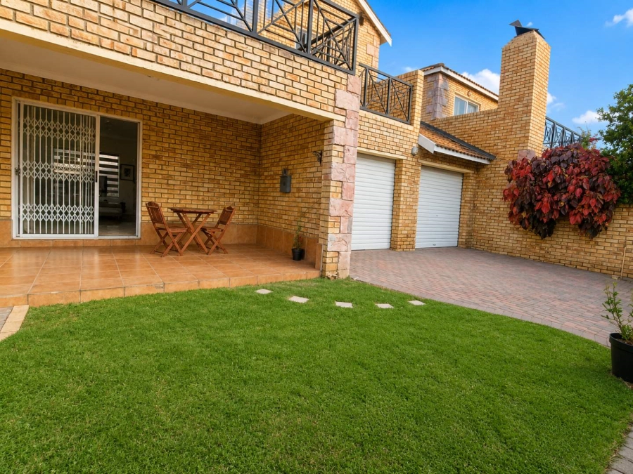 3 Bedroom Property for Sale in Wilgeheuwel Gauteng