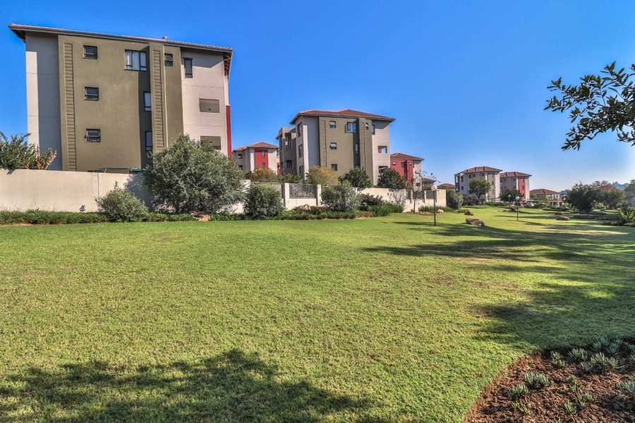 To Let 2 Bedroom Property for Rent in Lonehill Gauteng