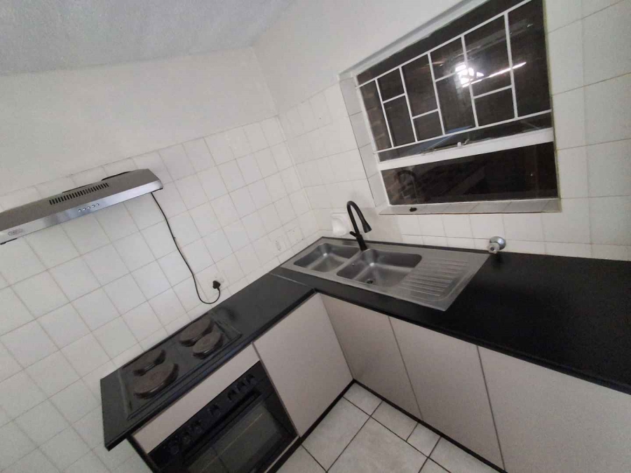 To Let 2 Bedroom Property for Rent in Silverton Gauteng