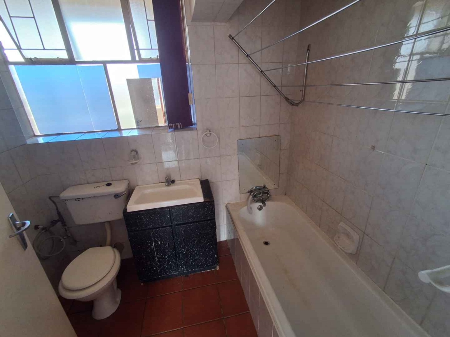 To Let 2 Bedroom Property for Rent in Weavind Park Gauteng