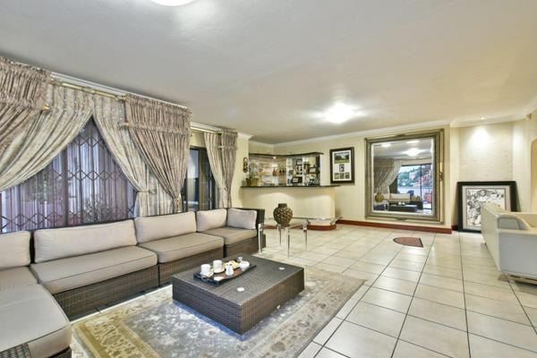 5 Bedroom Property for Sale in Glenvista Gauteng