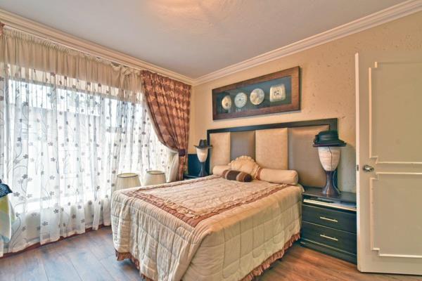5 Bedroom Property for Sale in Glenvista Gauteng