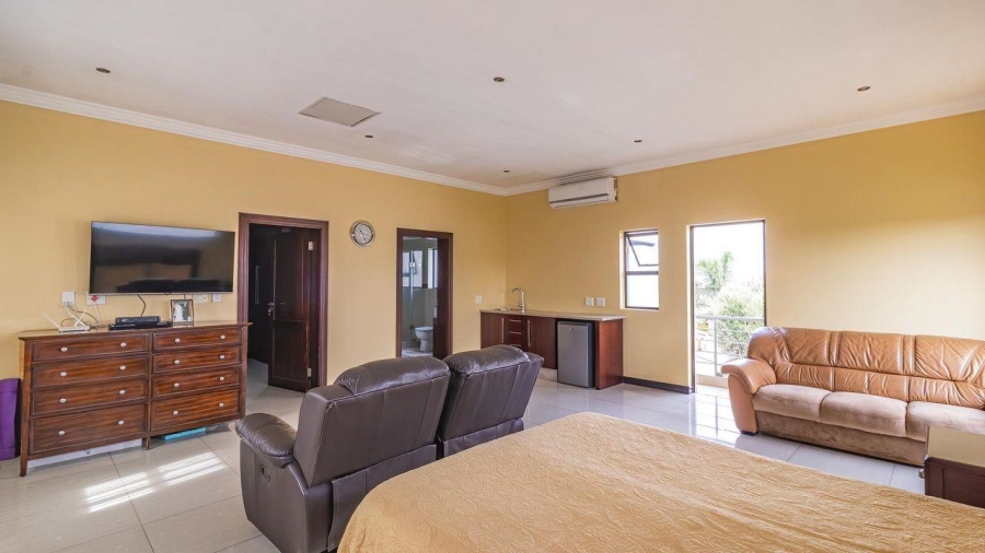 5 Bedroom Property for Sale in Aspen Hills Gauteng