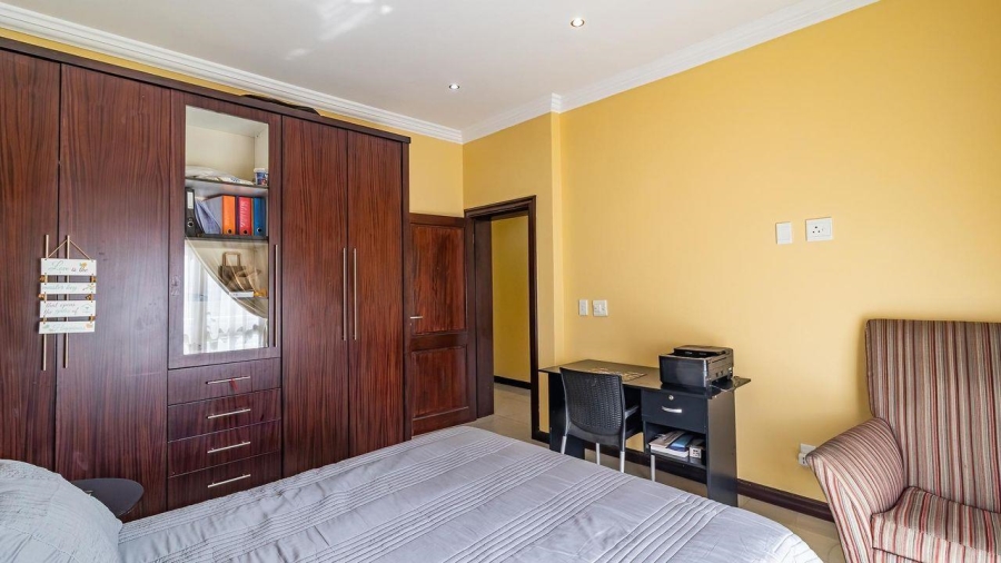 5 Bedroom Property for Sale in Aspen Hills Gauteng
