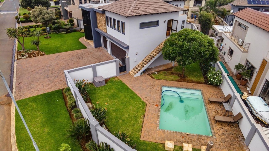 5 Bedroom Property for Sale in Aspen Hills Gauteng