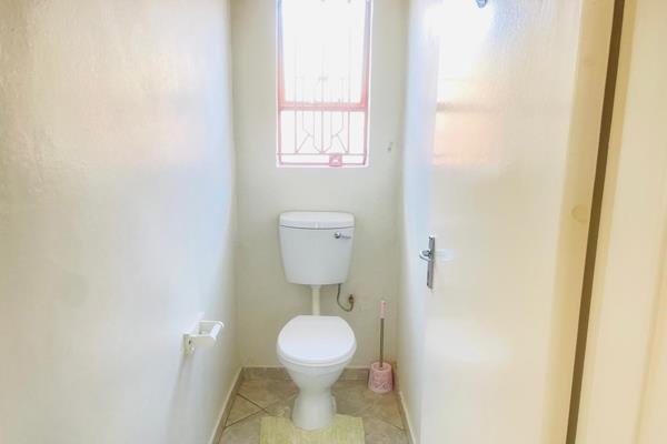 3 Bedroom Property for Sale in Roodepoort Gauteng