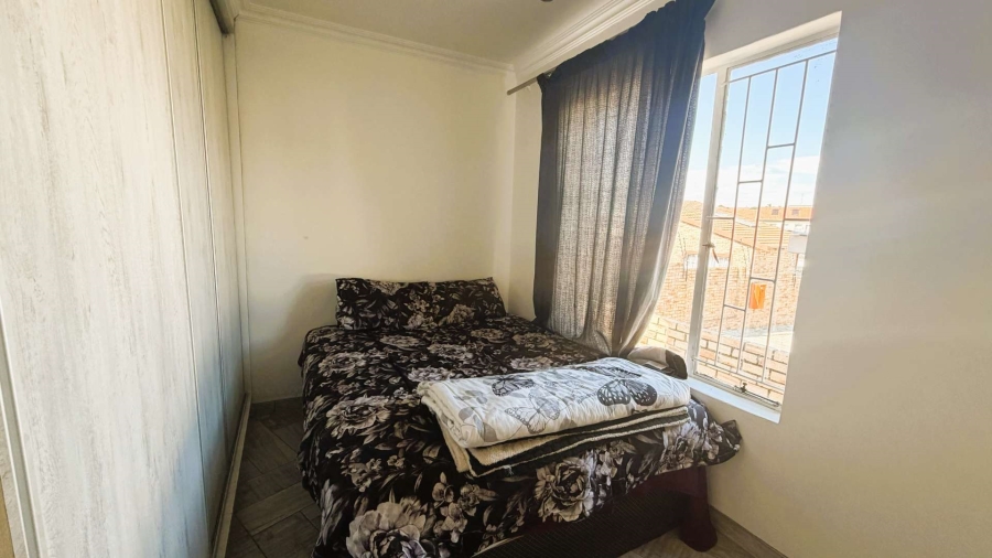 2 Bedroom Property for Sale in Kosmosdal Gauteng