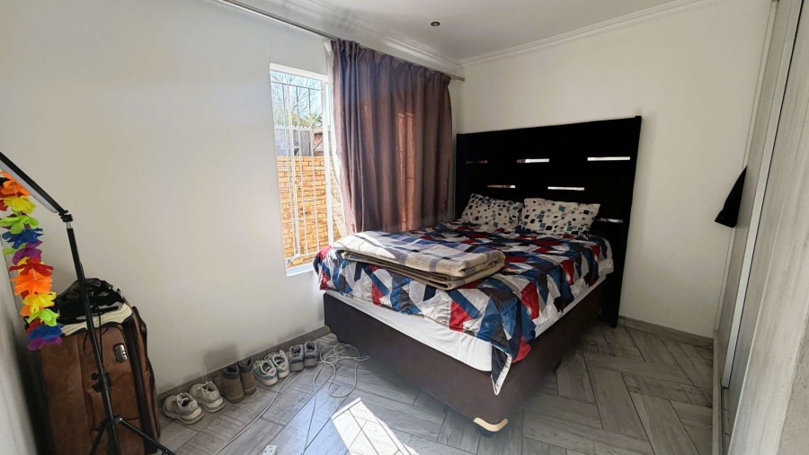 2 Bedroom Property for Sale in Kosmosdal Gauteng