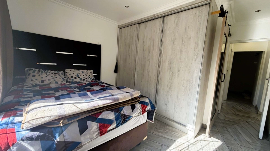 2 Bedroom Property for Sale in Kosmosdal Gauteng
