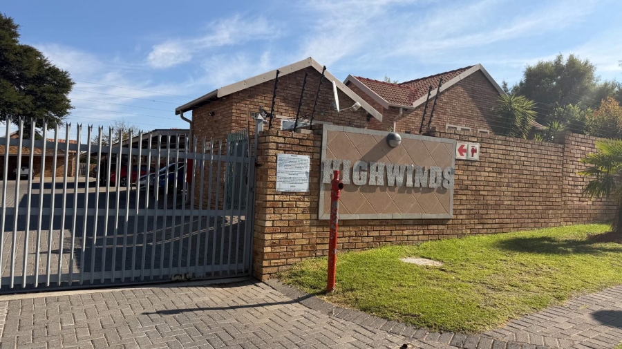 2 Bedroom Property for Sale in Kosmosdal Gauteng