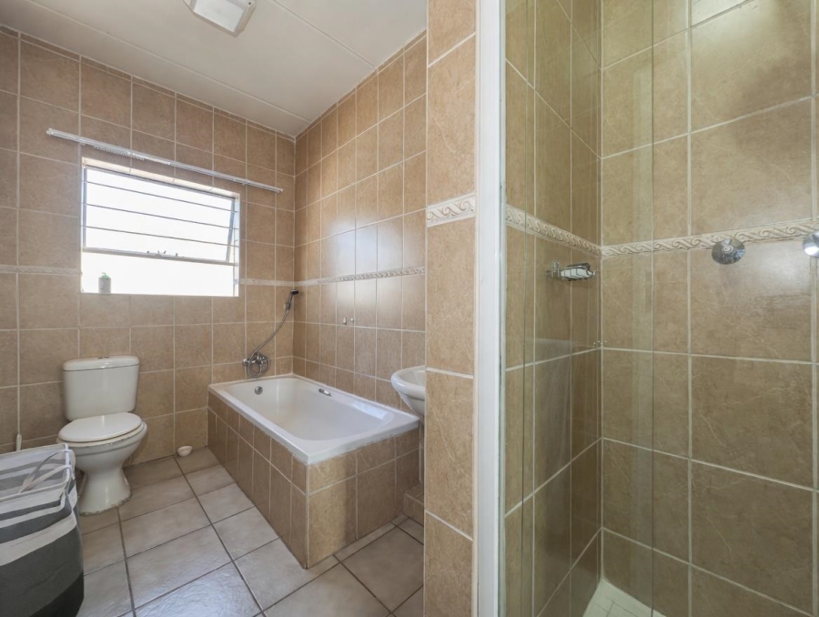 To Let 3 Bedroom Property for Rent in Elandshaven Gauteng