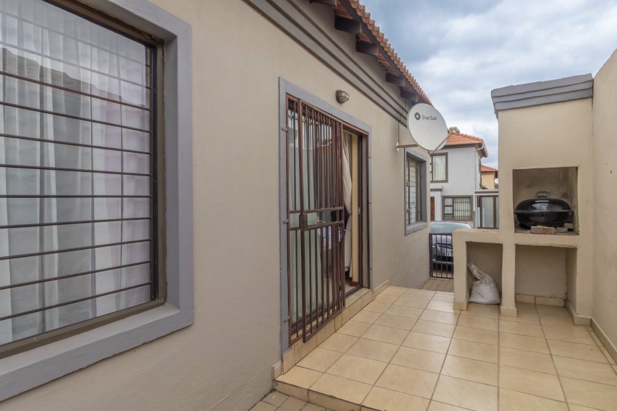 3 Bedroom Property for Sale in Noordwyk Gauteng