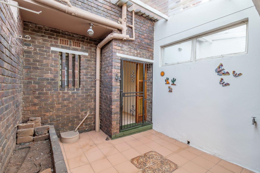 3 Bedroom Property for Sale in Fairland Gauteng