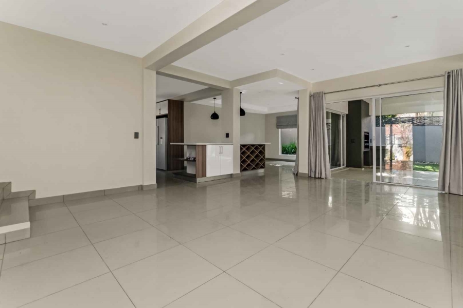 To Let 5 Bedroom Property for Rent in Dainfern Golf Estate Gauteng