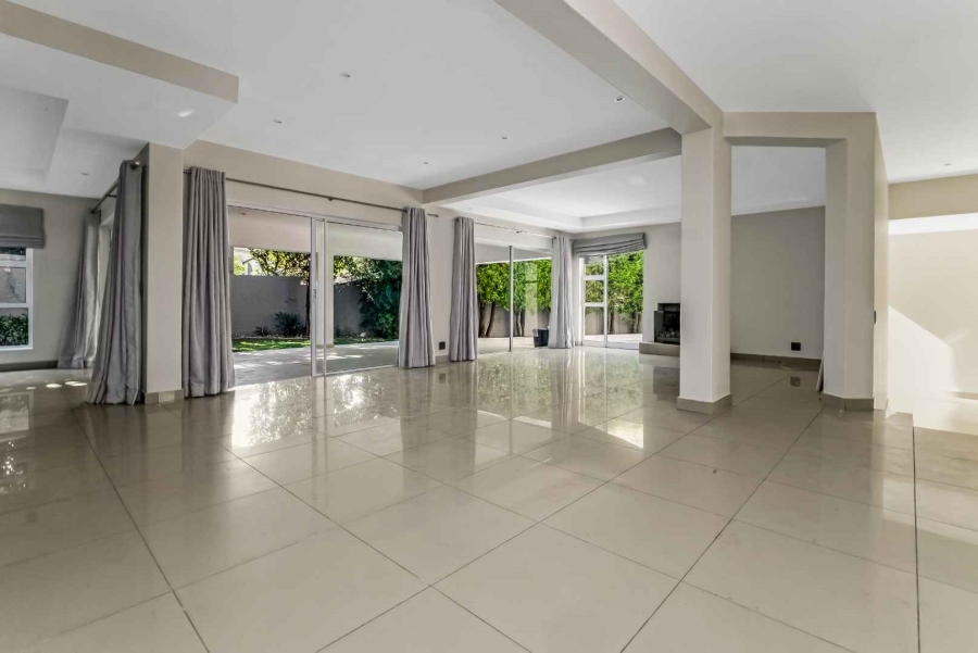 To Let 5 Bedroom Property for Rent in Dainfern Golf Estate Gauteng