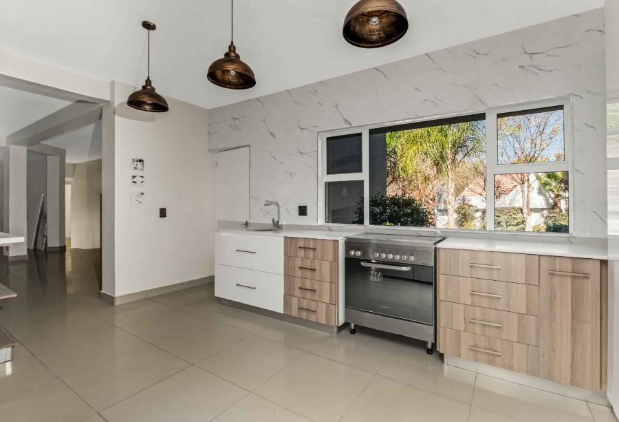 To Let 5 Bedroom Property for Rent in Dainfern Golf Estate Gauteng