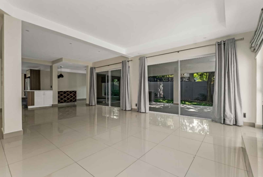 To Let 5 Bedroom Property for Rent in Dainfern Golf Estate Gauteng