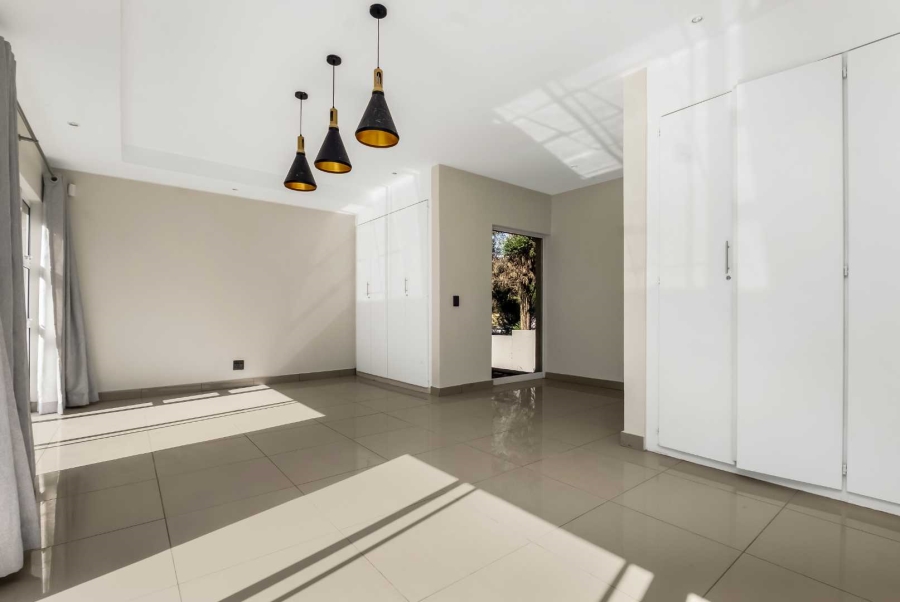 To Let 5 Bedroom Property for Rent in Dainfern Golf Estate Gauteng