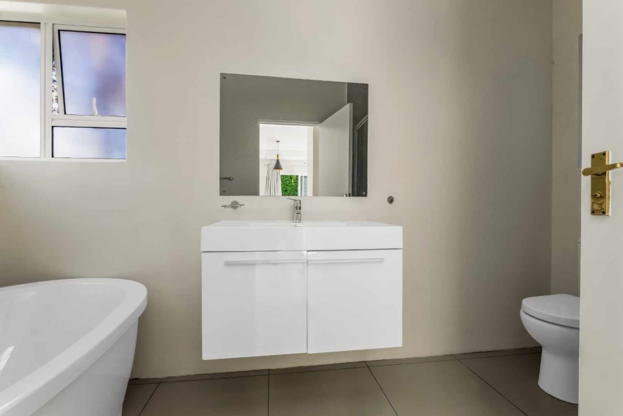 To Let 5 Bedroom Property for Rent in Dainfern Golf Estate Gauteng