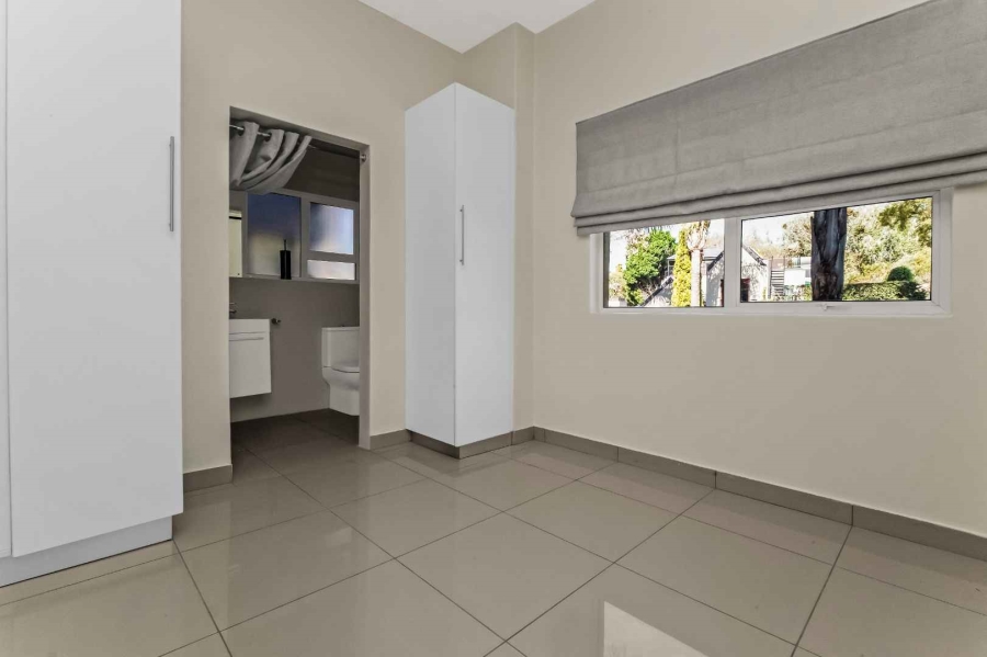 To Let 5 Bedroom Property for Rent in Dainfern Golf Estate Gauteng