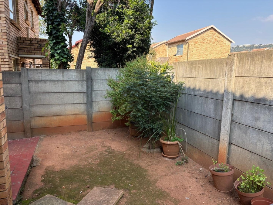 3 Bedroom Property for Sale in Allens Nek Gauteng