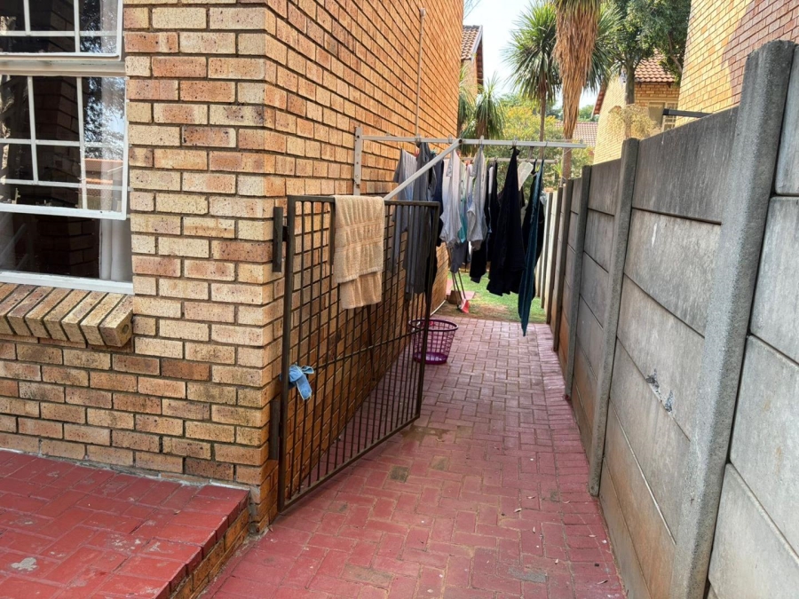 3 Bedroom Property for Sale in Allens Nek Gauteng