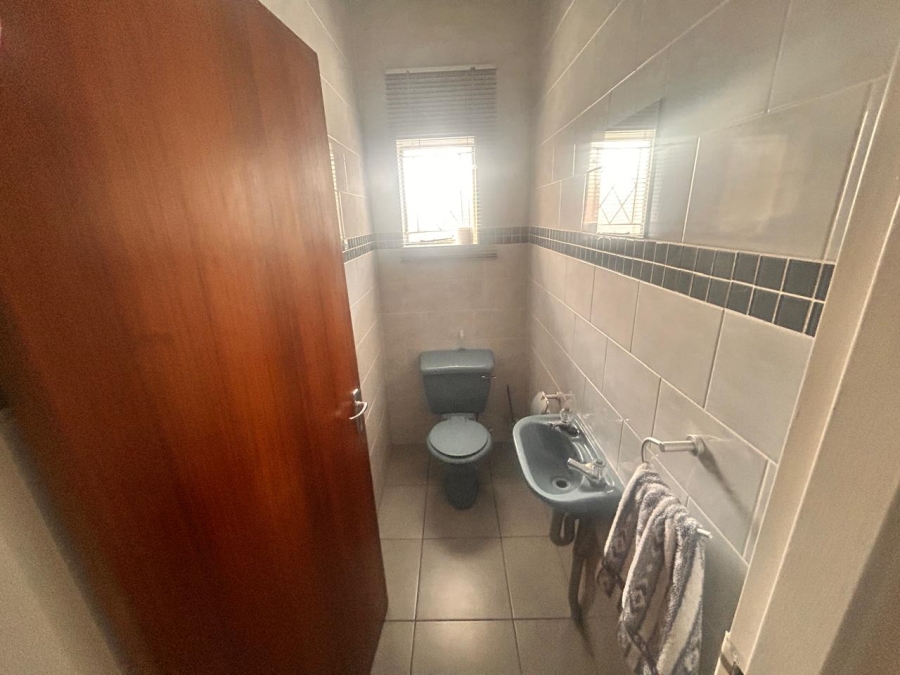 4 Bedroom Property for Sale in Brackenhurst Gauteng