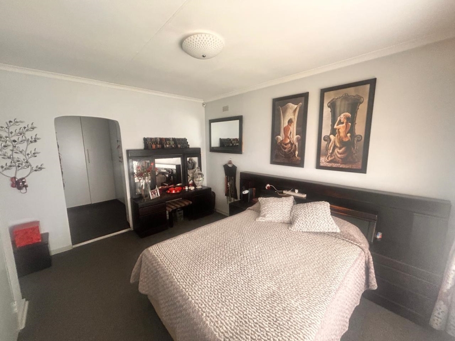 4 Bedroom Property for Sale in Brackenhurst Gauteng
