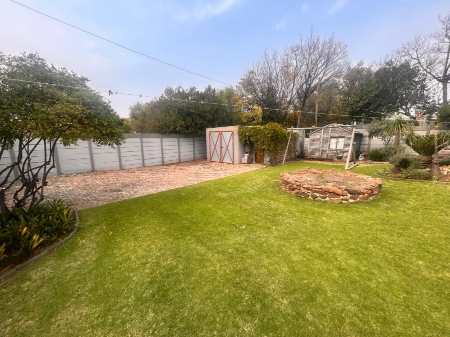 4 Bedroom Property for Sale in Brackenhurst Gauteng